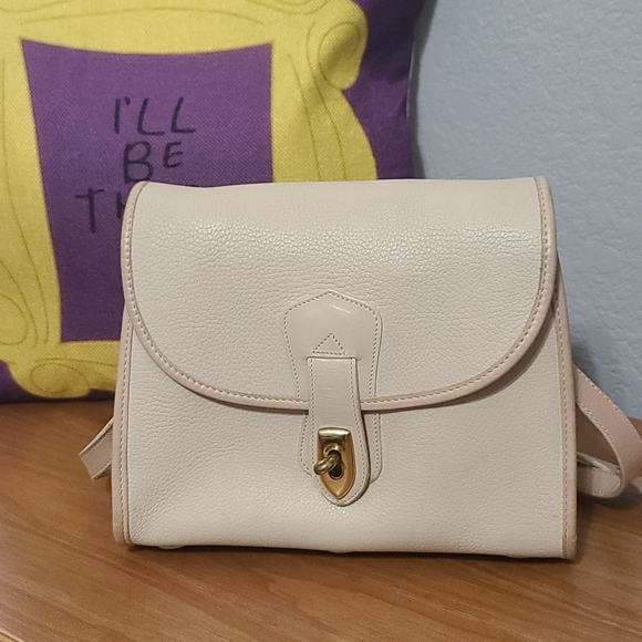 Dooney & Bourke Handbags - Vintage Dooney & Bourke Arrowhead Essex Crossbody